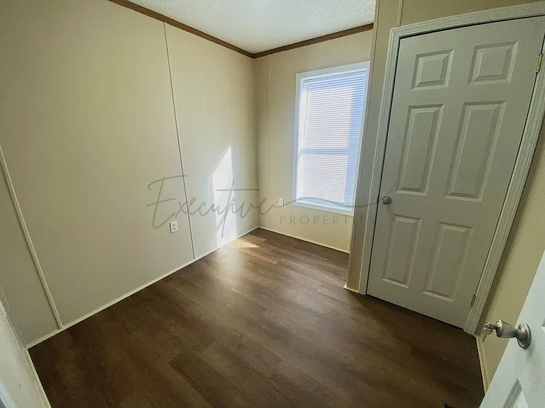 1030 Mildred St #4 — Photo 7