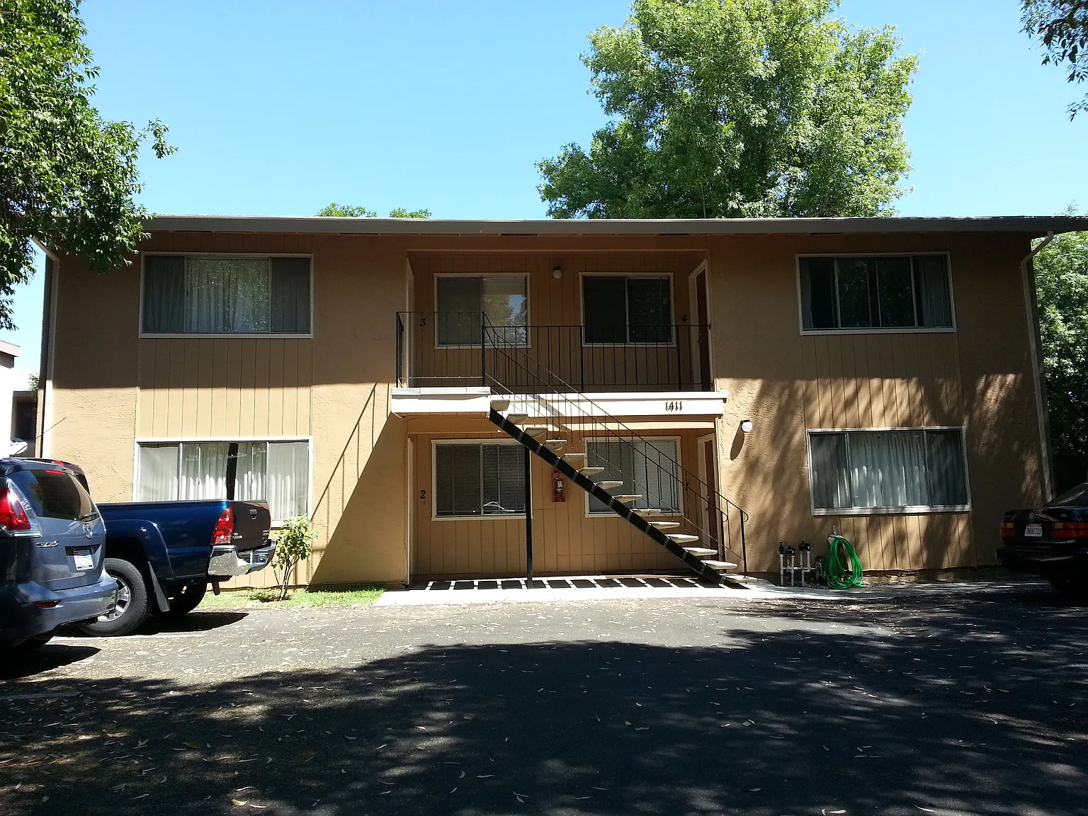 1411 Drake Dr — Photo 1