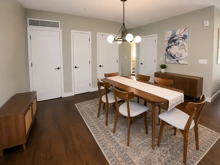 45 Burnett St #206 — Photo 4