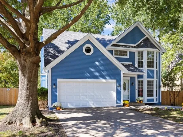 1121 N Julia St, Olathe, KS 66061