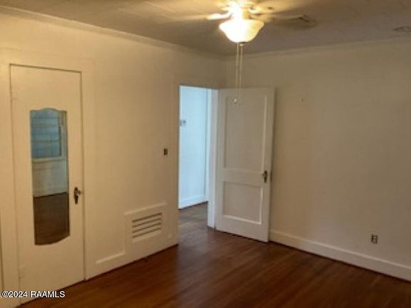 5th image of 612 Saint Camille St