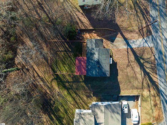 3rd image of 115 Cooley St