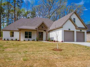 7821 S Shoreline Blvd, Benton, AR 72018