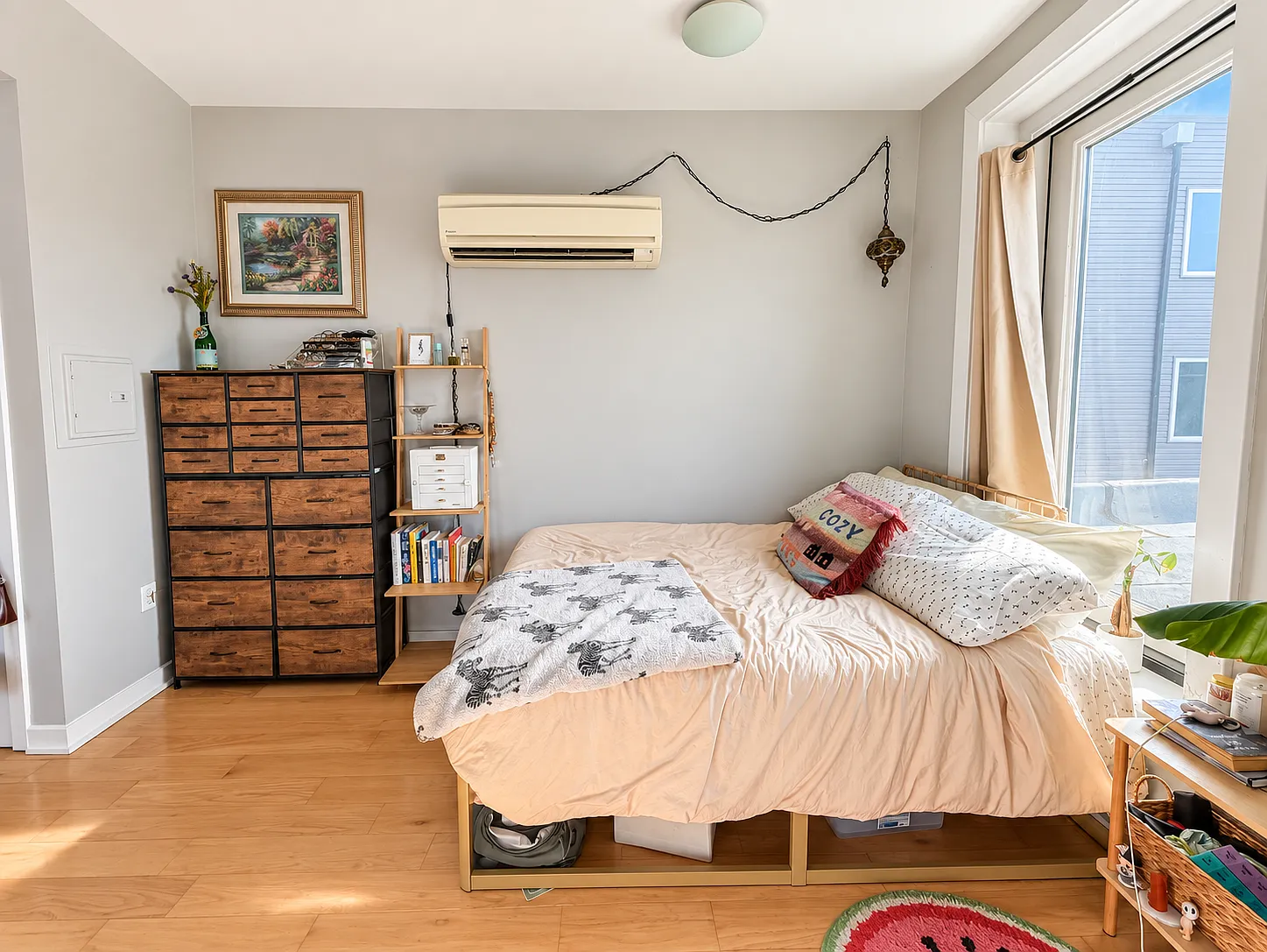 Studio, 500 sqft, $1,300 — Photo 2