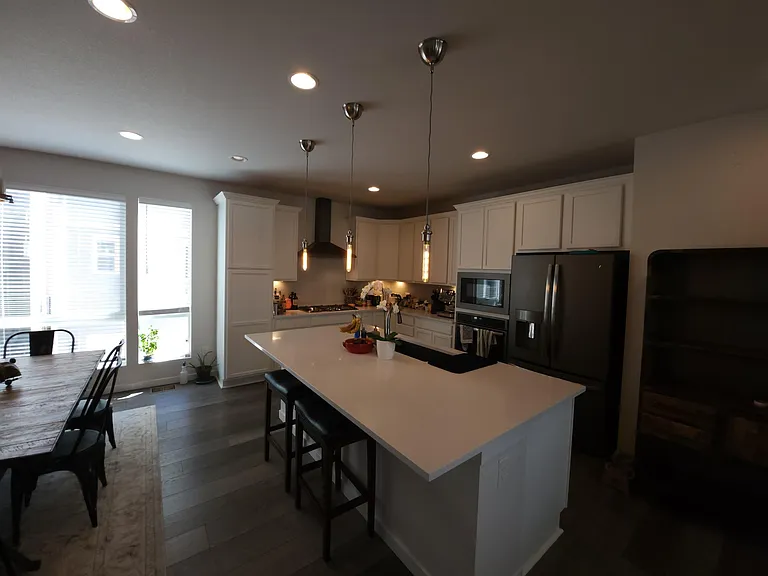 Kitchen
All Stainless Steel appliances