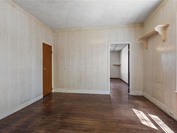 4th image of 1609 Elmwood Ave