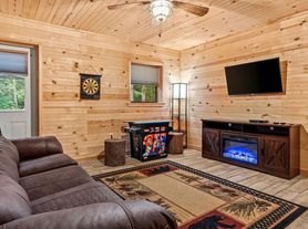 4050 Henson Rd, Blairsville, GA