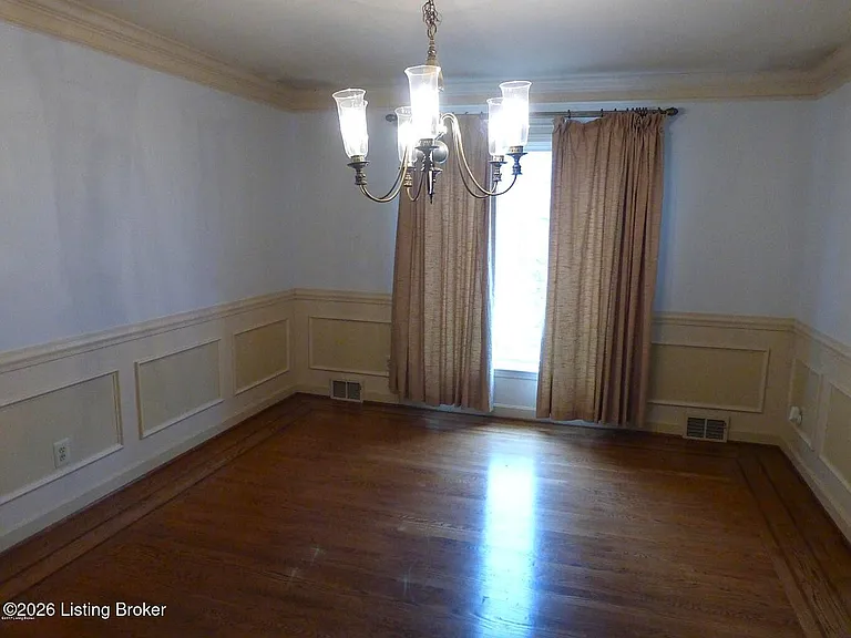 2311 Fallsview Rd — Photo 12