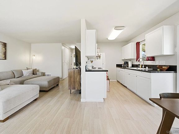 5th image of 3870 37th St APT 4