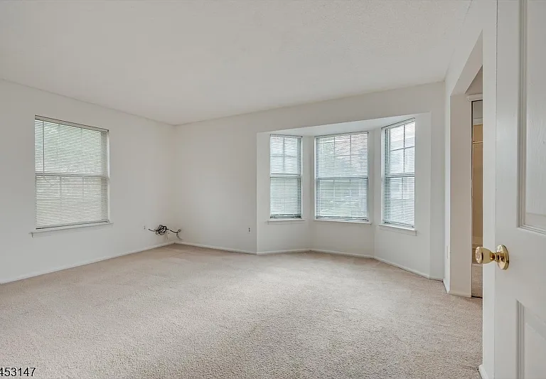 57 Lindsey Ct — Photo 13