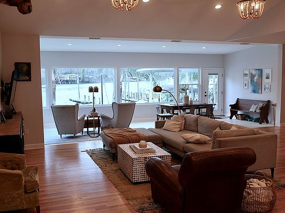5th image of 2395 Cedar Shores Cir