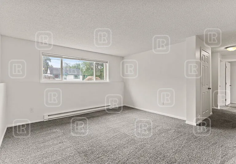 10505 E Mission Ave — Photo 4