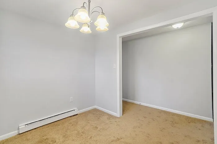 1499 N East St #14 — Photo 3