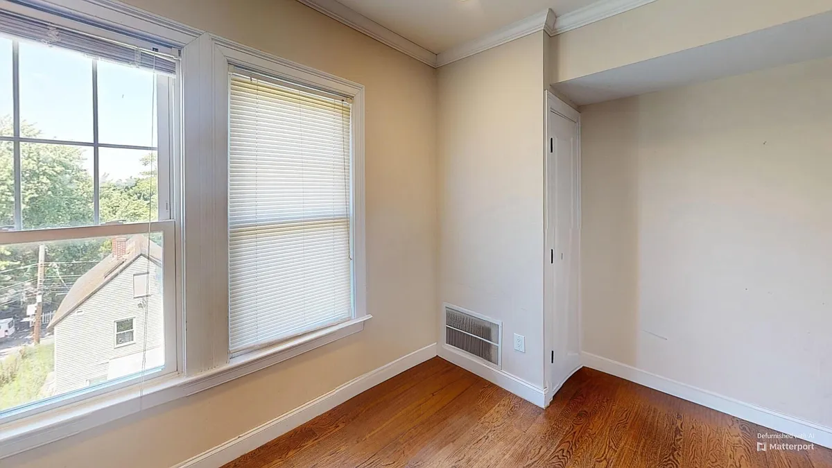 Building Photo - 2973 Washington St #3