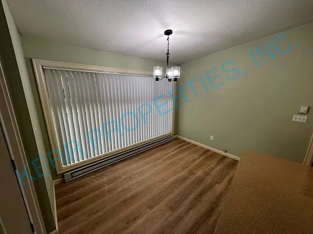 Charming 2-Bed Sanctuary in Heart of Portland Cozy 800 Sq. Ft. at 3824 SE 51st Ave! — Photo 4