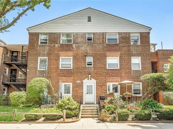 7 Leewood Circle #4R, Eastchester, NY 10709