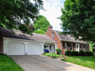 423 Jamie Dr, Rostraver Township, PA 15012