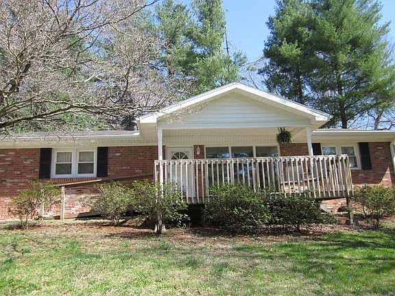 Private, with great neighbors