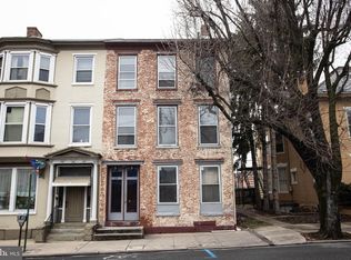 129 E Queen St APT 2, Chambersburg, PA 17201