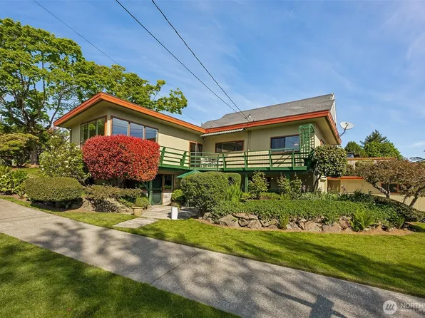 5004 38th Avenue NE, Seattle, WA 98105