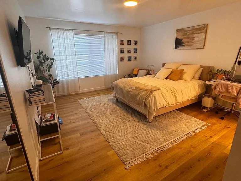 1541 Stoner Ave #5 — Photo 9