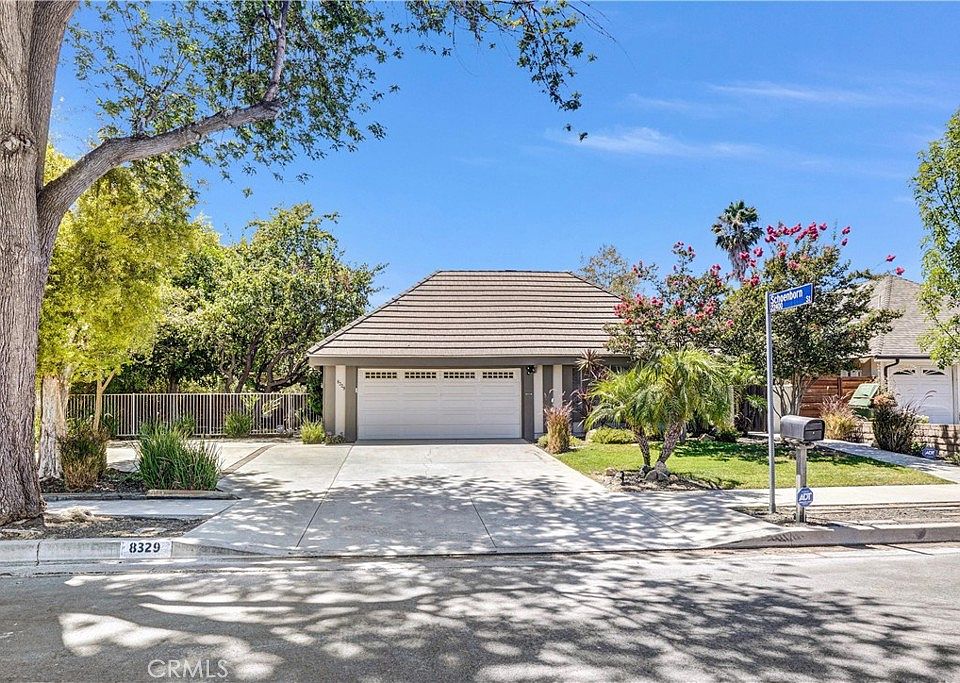 1st image of 8329 Capistrano Ave