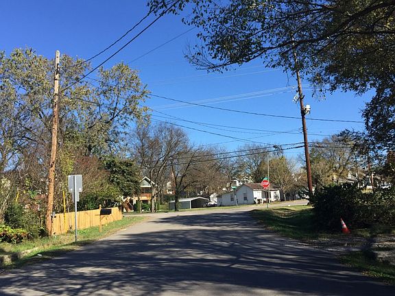 4th image of 914 Delray Dr