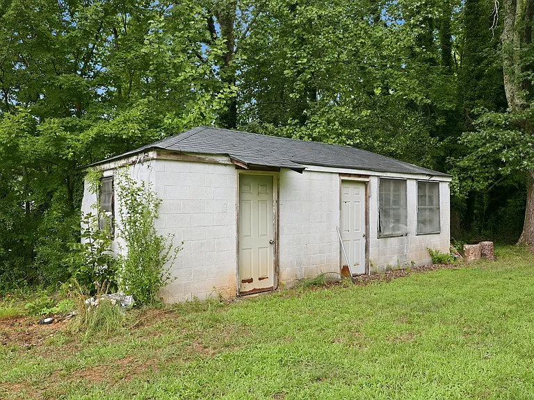 3629 Pleasant Garden Rd — Photo 31