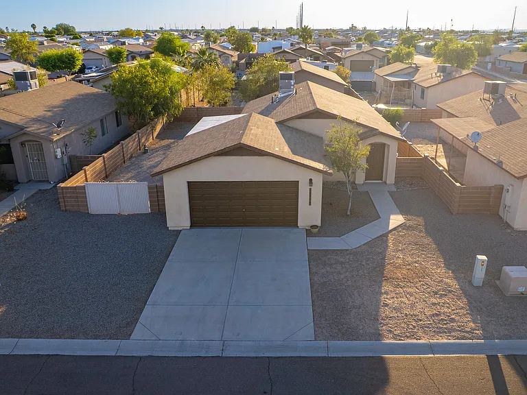 10320 S Tornado Ave — Photo 4