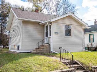 830 Linden Ave, Waterloo, IA 50703