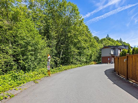 2nd image of 2899 River Rd #111