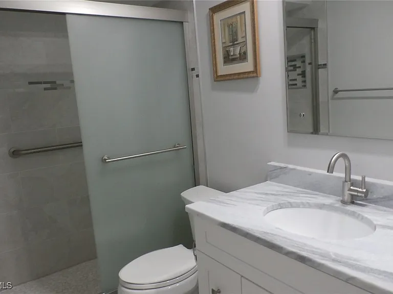 11110 Caravel Cir #101 — Photo 16