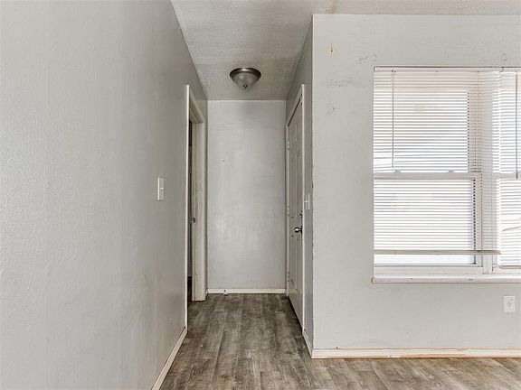 5th image of 1520 NE 33rd St