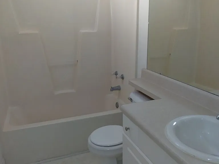 139 John Ct — Photo 7