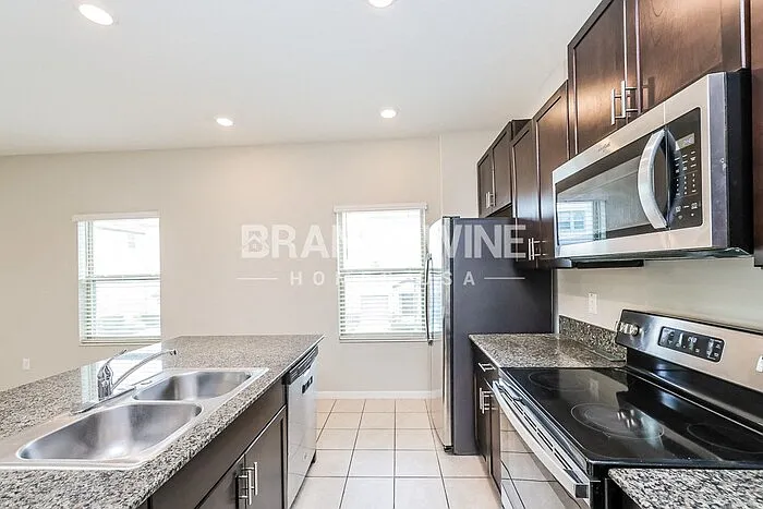 5719 Mercado Dr — Photo 8