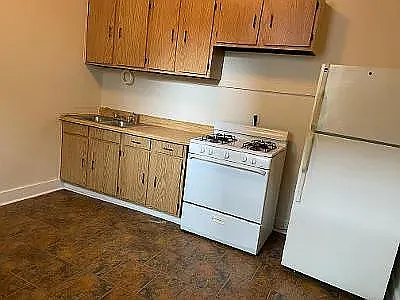 1 bed, 900 sqft, $995 — Photo 2