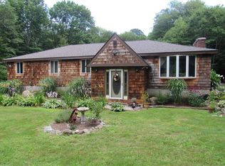 27 Searle Rd, Huntington, MA 01050