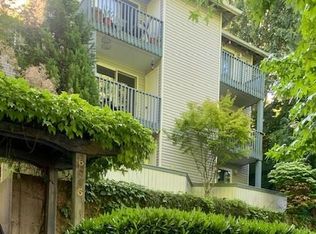 6016 Fauntleroy Way SW APT 201, Seattle, WA 98136