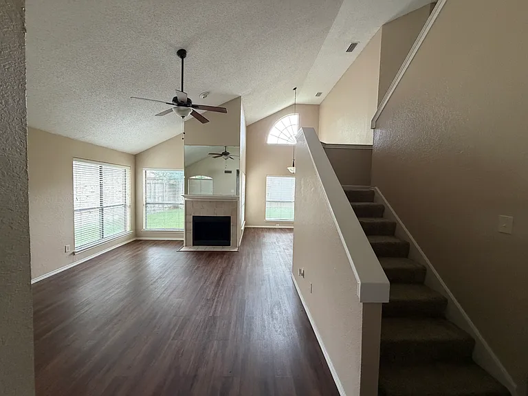 6812 Century Cir — Photo 5