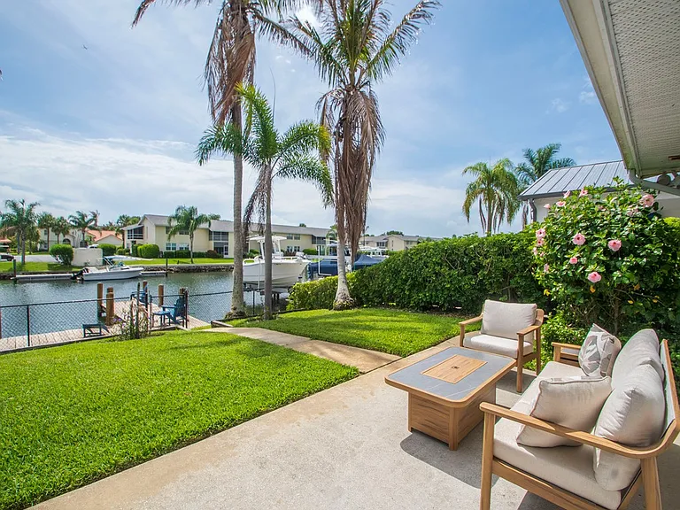 1914 Robalo Dr — Photo 19