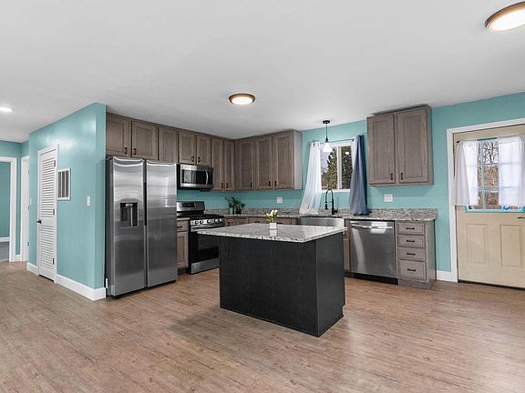 5th image of W882 Hyacinth ROAD