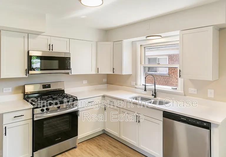 14214 Minerva Ave — Photo 2