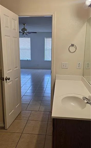 414 Rio Colorado St — Photo 17