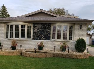 10033 Menard Ave, Oak Lawn, IL