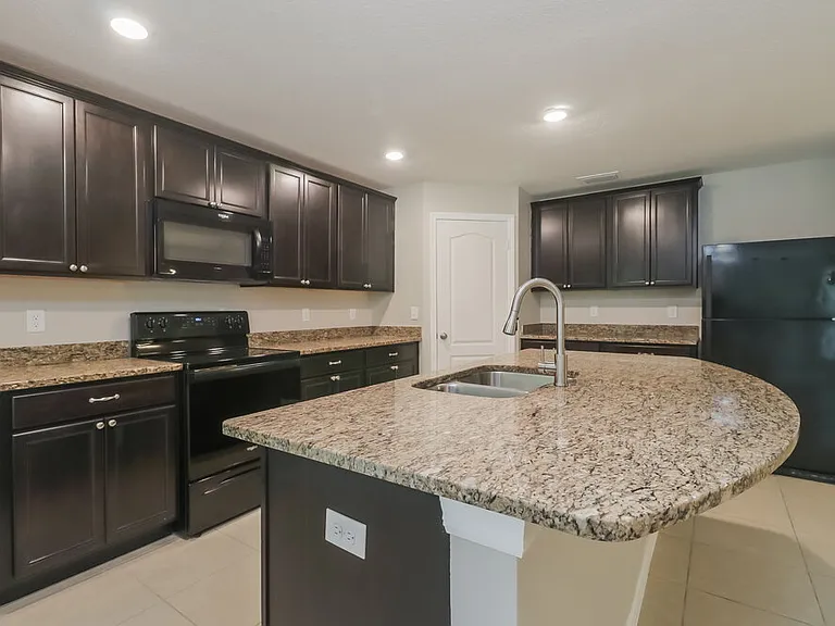 7014 Redbay Dr — Photo 7