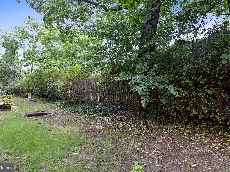 2107 N Rolfe St #D — Photo 29