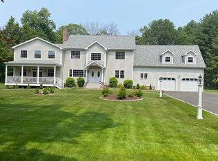 444 Hemlock Rd, Fairfield, CT 06824