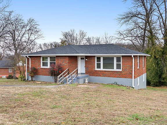 2nd image of 2525 Gardner Ln