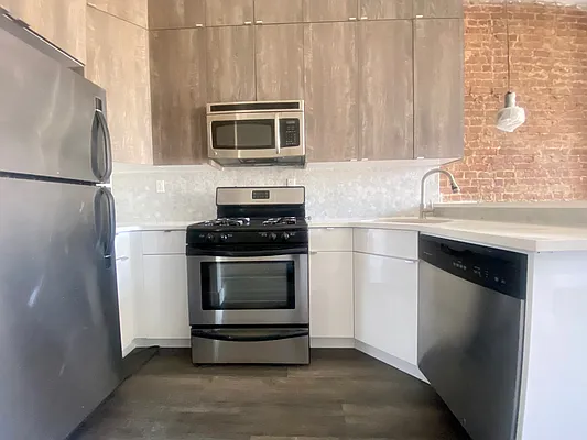 Rented by Dream Space Realty | media 17