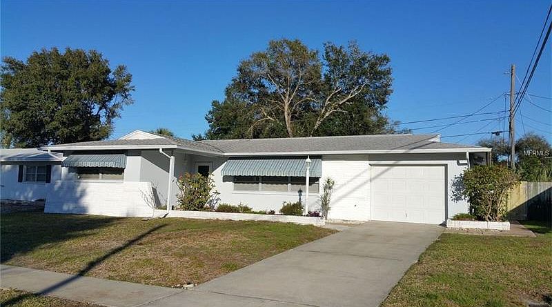1st image of 477 E Lake Dr